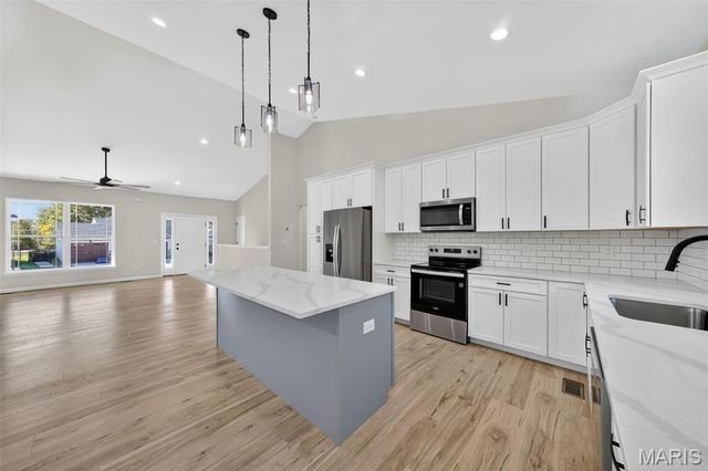 108 Hickory Heits Court, Moscow Mills, MO 63362