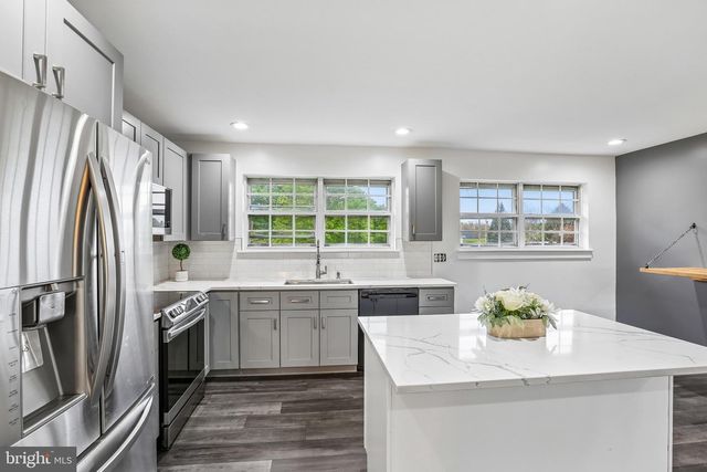 43 SCOTT ST, Hanover, PA 17331