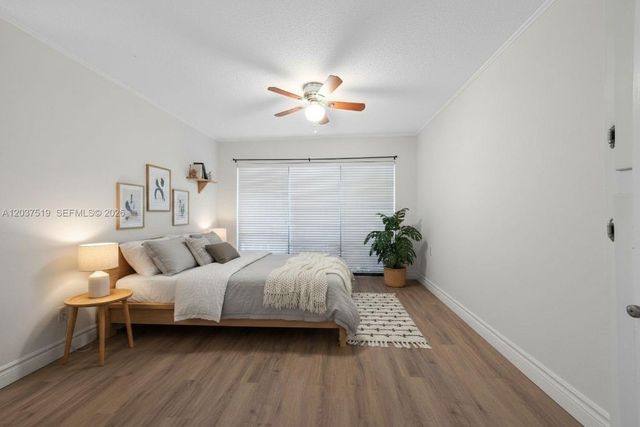 301 N Pine Island Rd 165, Plantation, FL 33324