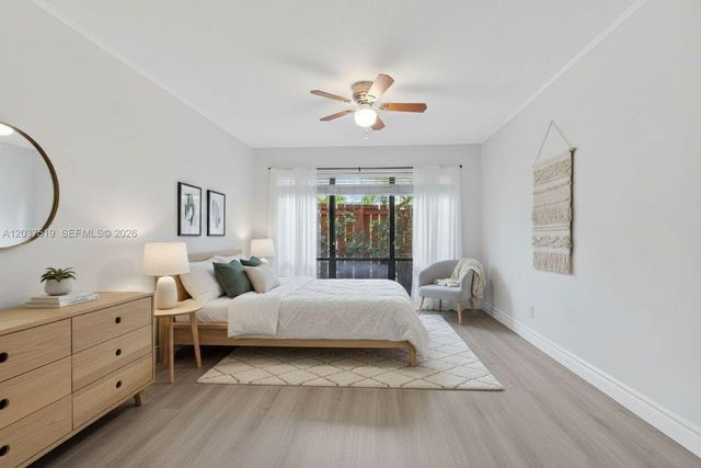 301 N Pine Island Rd 165, Plantation, FL 33324