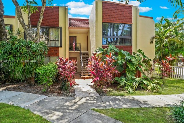 301 N Pine Island Rd 165, Plantation, FL 33324