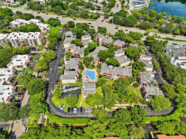 301 N Pine Island Rd 165, Plantation, FL 33324