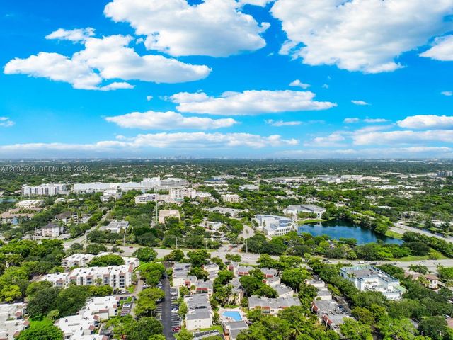 301 N Pine Island Rd 165, Plantation, FL 33324