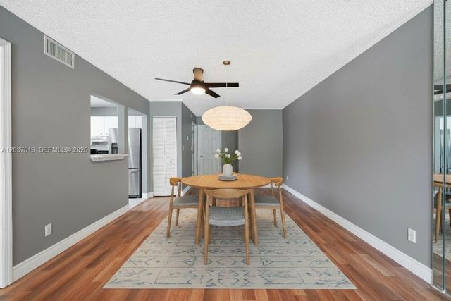 301 N Pine Island Rd 165, Plantation, FL 33324