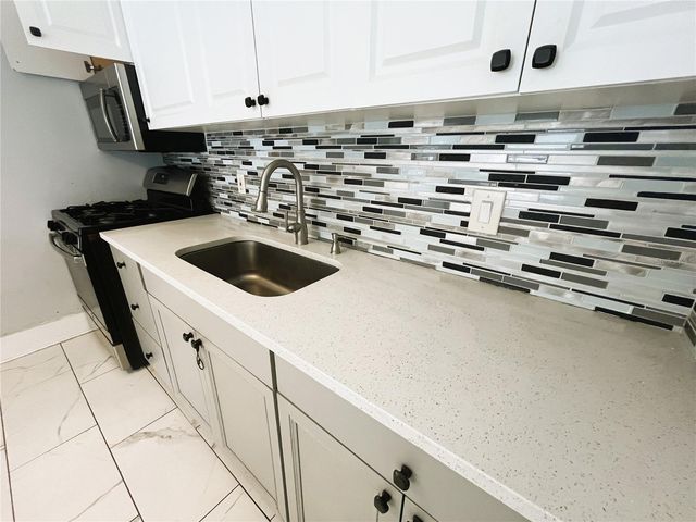 318 HOBART AVENUE, Daytona Beach, FL 32114