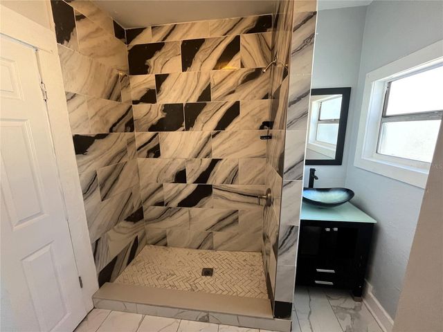 318 HOBART AVENUE, Daytona Beach, FL 32114