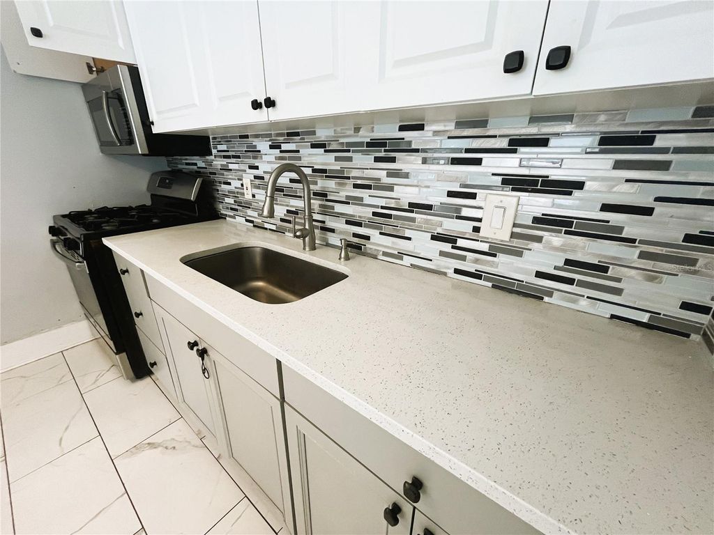 Image 29 of property listing at 318 HOBART AVENUE, Daytona Beach, FL 32114