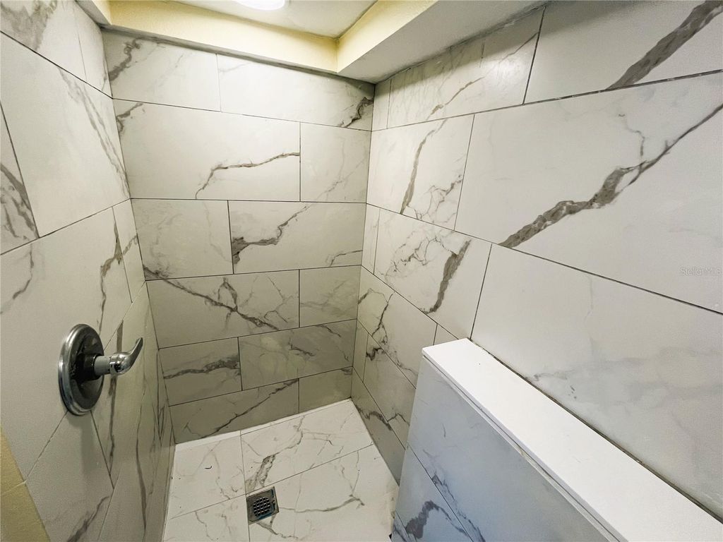 Image 33 of property listing at 318 HOBART AVENUE, Daytona Beach, FL 32114