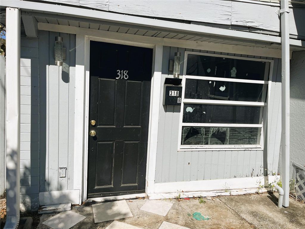 Image 35 of property listing at 318 HOBART AVENUE, Daytona Beach, FL 32114