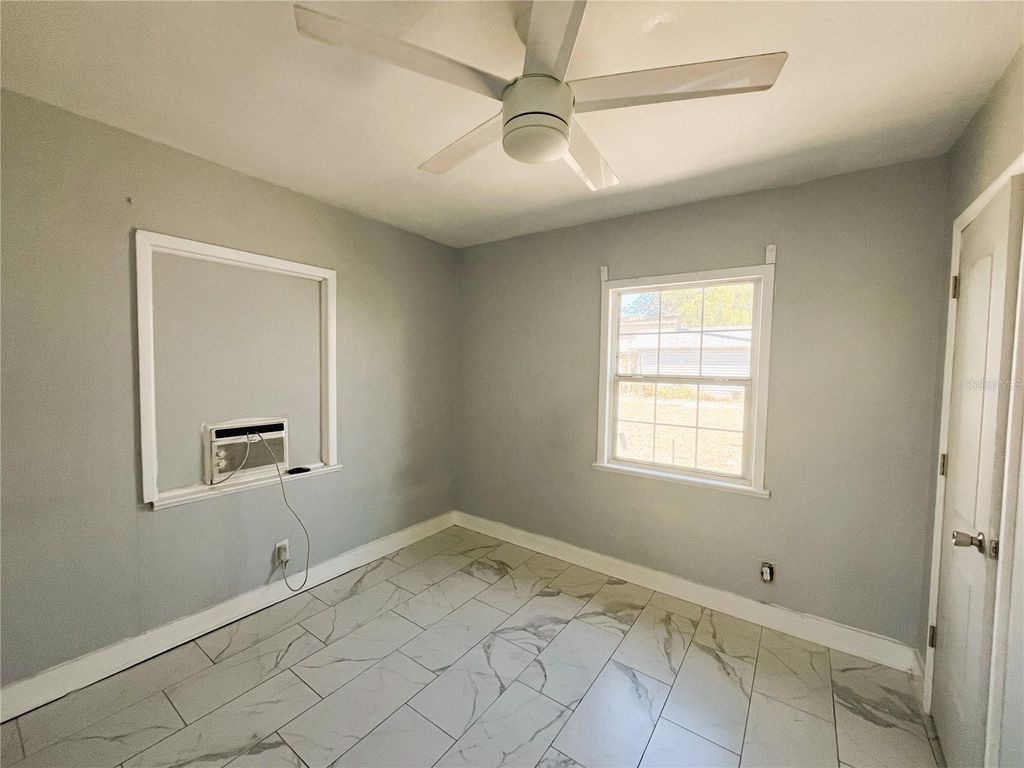 Image 5 of property listing at 318 HOBART AVENUE, Daytona Beach, FL 32114