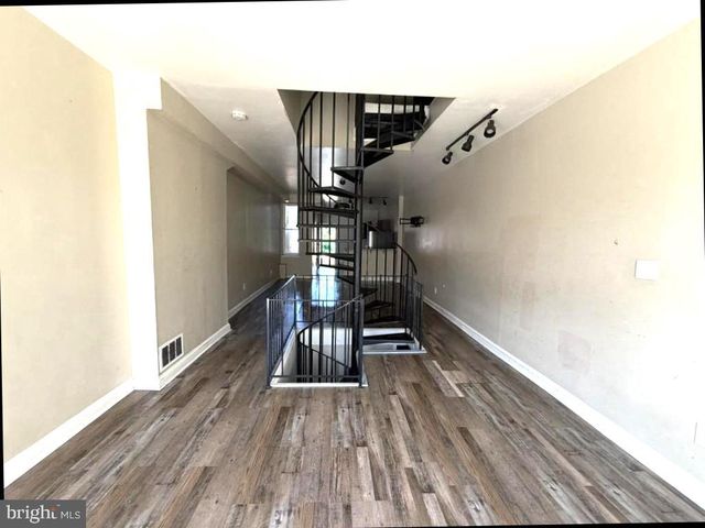 2216 ORLEANS ST, Baltimore, MD 21231