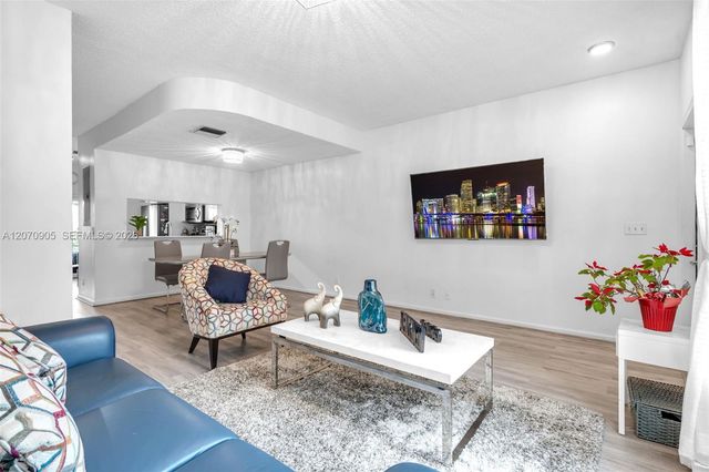 9925 NW 57th Manor, Coral Springs, FL 33076