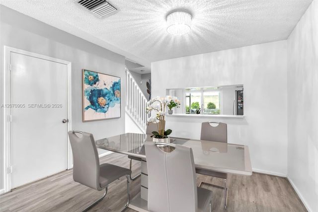 9925 NW 57th Manor, Coral Springs, FL 33076