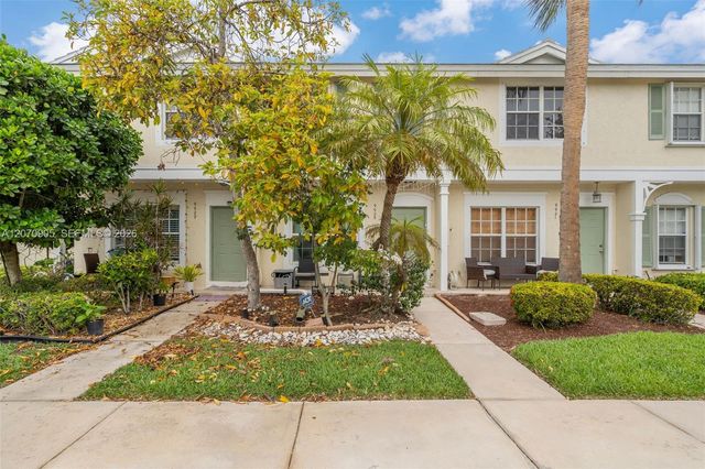 9925 NW 57th Manor, Coral Springs, FL 33076