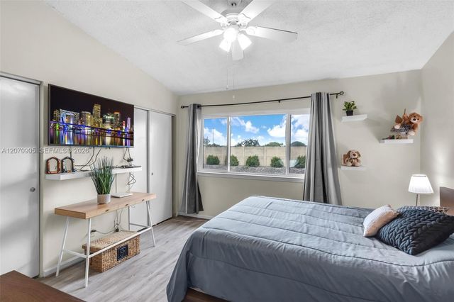 9925 NW 57th Manor, Coral Springs, FL 33076