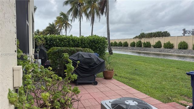 9925 NW 57th Manor, Coral Springs, FL 33076