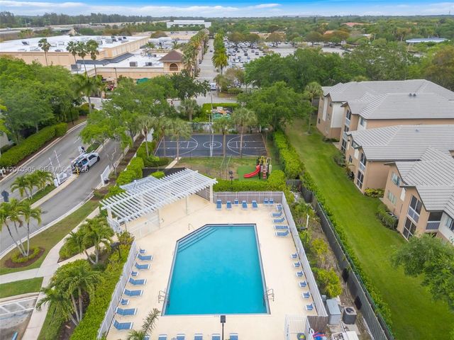 9925 NW 57th Manor, Coral Springs, FL 33076