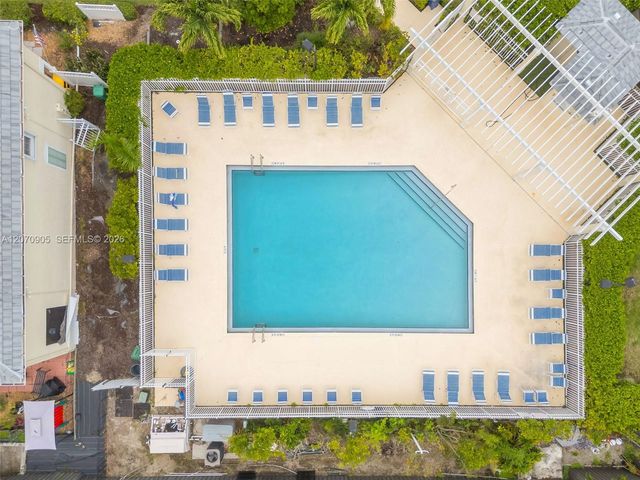 9925 NW 57th Manor, Coral Springs, FL 33076