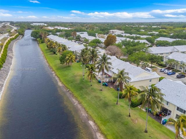 9925 NW 57th Manor, Coral Springs, FL 33076