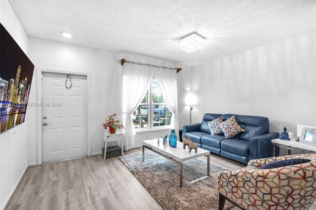 9925 NW 57th Manor, Coral Springs, FL 33076
