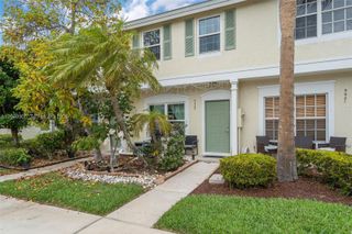 9925 NW 57th Manor, Coral Springs, FL 33076