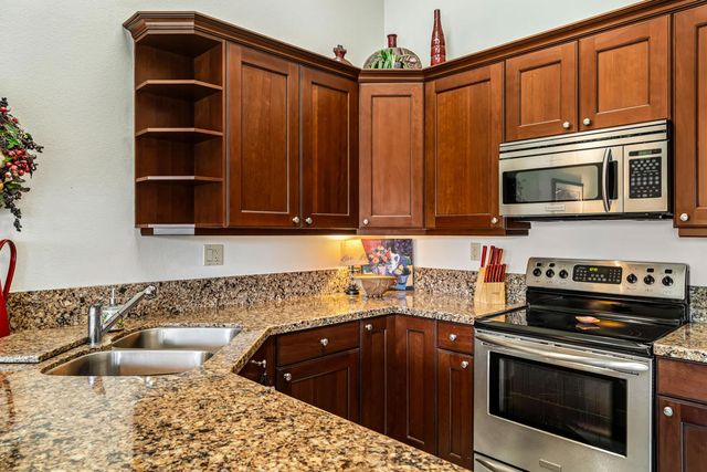 42501 Virginia Avenue, Palm Desert, CA 92211