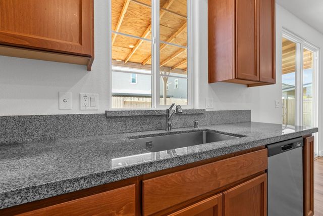 8032 Oxbow Landing Loop, Roseville, CA 95747