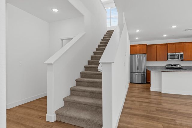 8032 Oxbow Landing Loop, Roseville, CA 95747