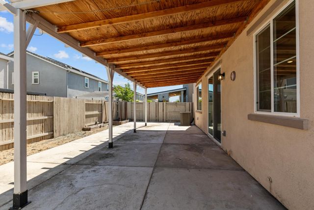 8032 Oxbow Landing Loop, Roseville, CA 95747