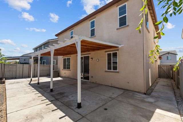 8032 Oxbow Landing Loop, Roseville, CA 95747
