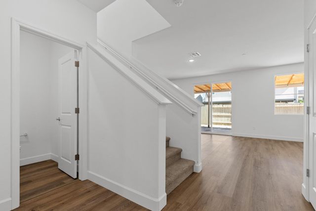 8032 Oxbow Landing Loop, Roseville, CA 95747