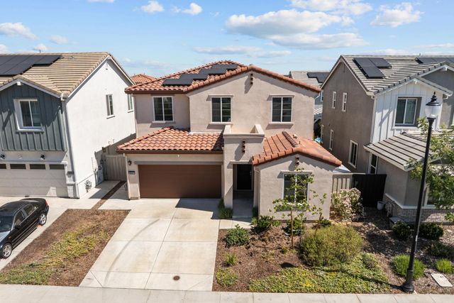8032 Oxbow Landing Loop, Roseville, CA 95747