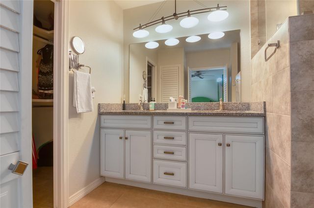 1802 Stoney Brook Drive 104, Houston, TX 77063