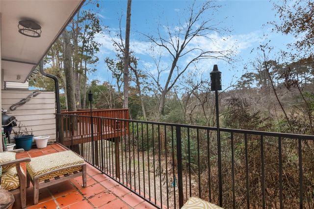 1802 Stoney Brook Drive 104, Houston, TX 77063