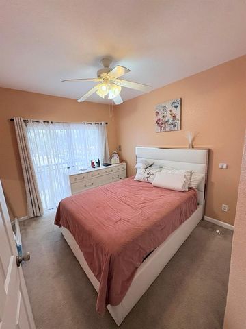 203 S Santa Catalina Circle 203, North Lauderdale, FL 33068