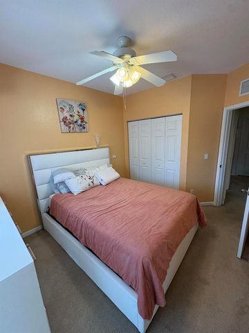 203 S Santa Catalina Circle 203, North Lauderdale, FL 33068