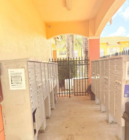 203 S Santa Catalina Circle 203, North Lauderdale, FL 33068