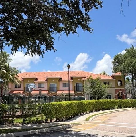 203 S Santa Catalina Circle 203, North Lauderdale, FL 33068