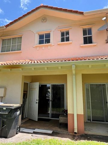 203 S Santa Catalina Circle 203, North Lauderdale, FL 33068