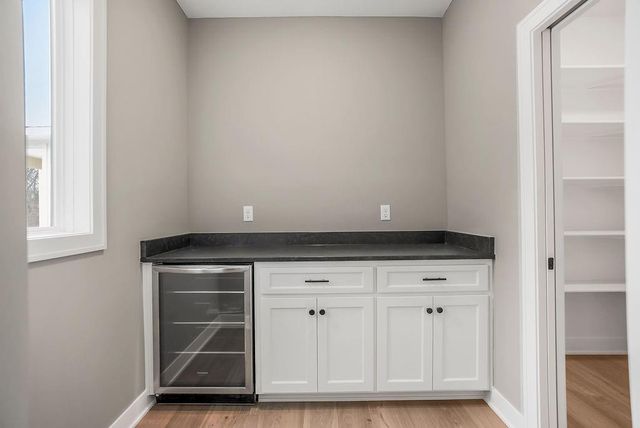 15337 W 168th Place, Olathe, KS 66062