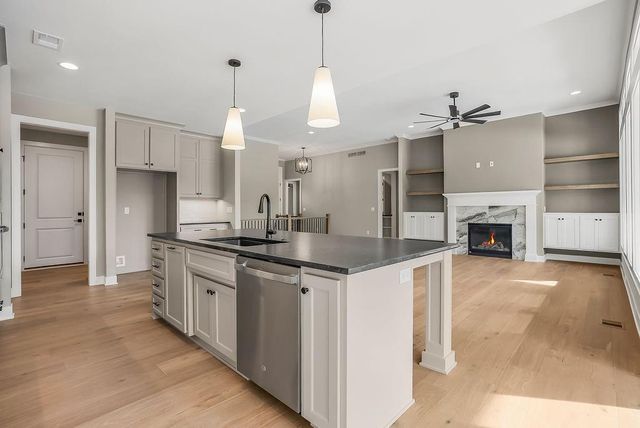 15337 W 168th Place, Olathe, KS 66062