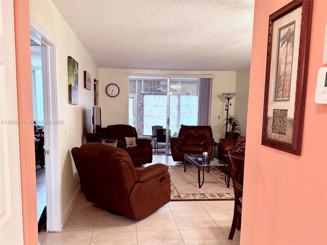 6700 Royal Palm Blvd 107D, Margate, FL 33063