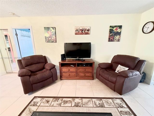 6700 Royal Palm Blvd 107D, Margate, FL 33063