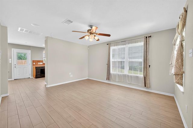 827 Heatherton Hill Lane, Houston, TX 77047