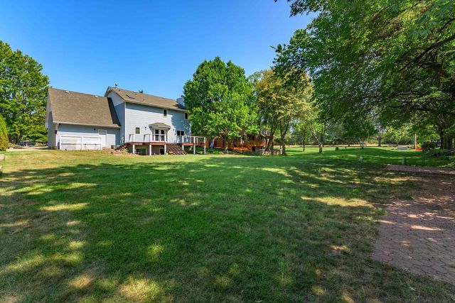 925 S Honeybrook Ln, Derby, KS 67037