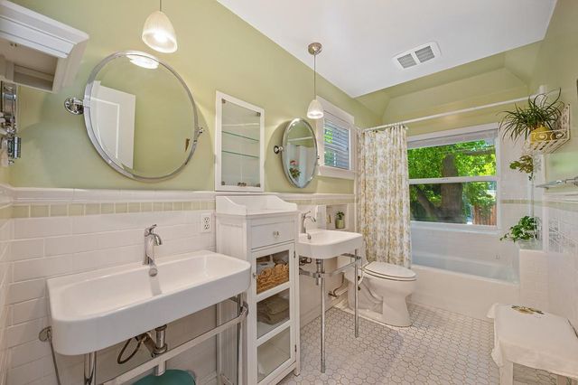 1544 36th St, Sacramento, CA 95816