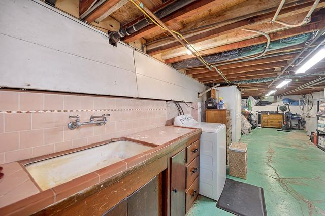 1544 36th St, Sacramento, CA 95816