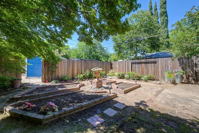 1544 36th St, Sacramento, CA 95816