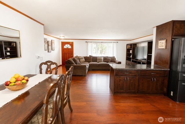 2465 24th Street SE, Auburn, WA 98002