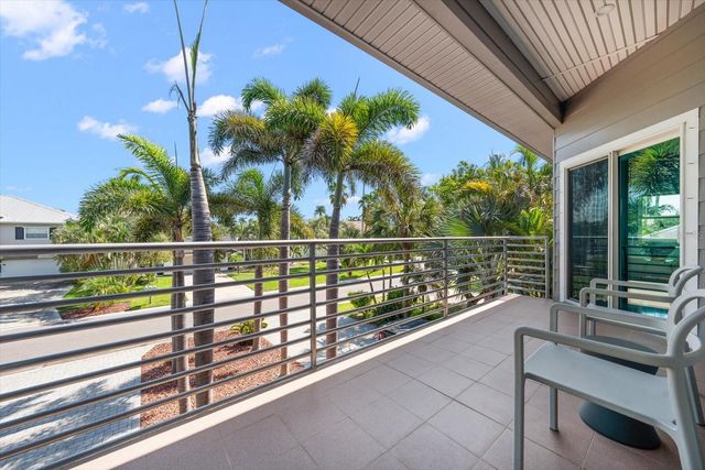 114 13TH STREET, Belleair Beach, FL 33786